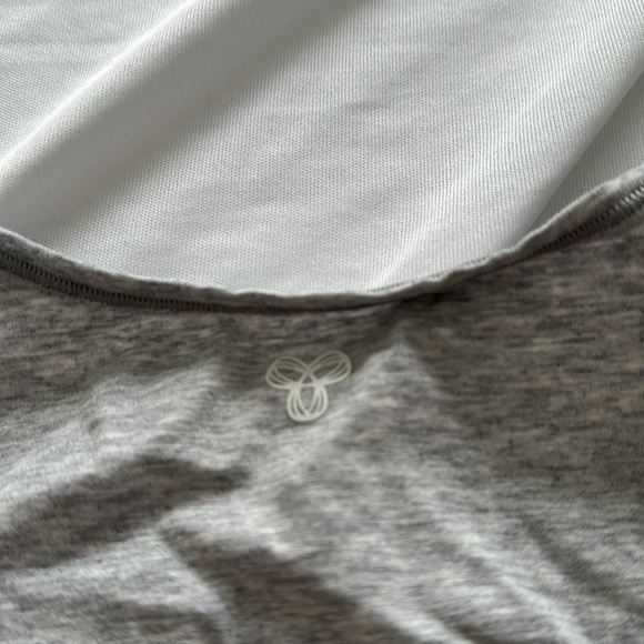 TNA grey tank - Picture 4 of 4